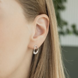 Срібні сережки пусети футуристична форма з білими фіанітами ЛК-0444р